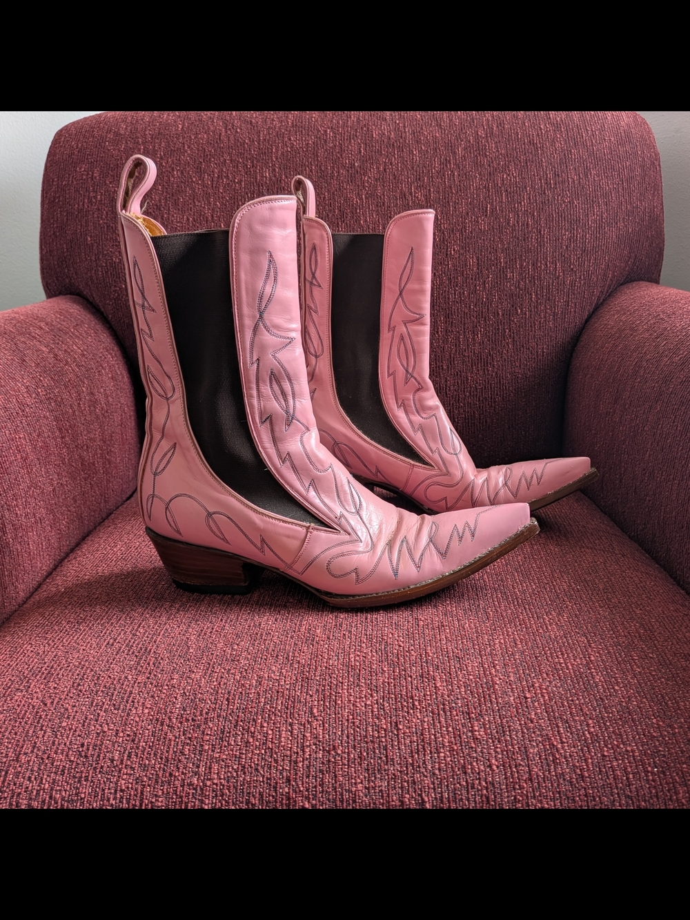 Rare!!! "The Old Gringo Boots & Belts Co" Barbie Pink Western Chelsea Boots